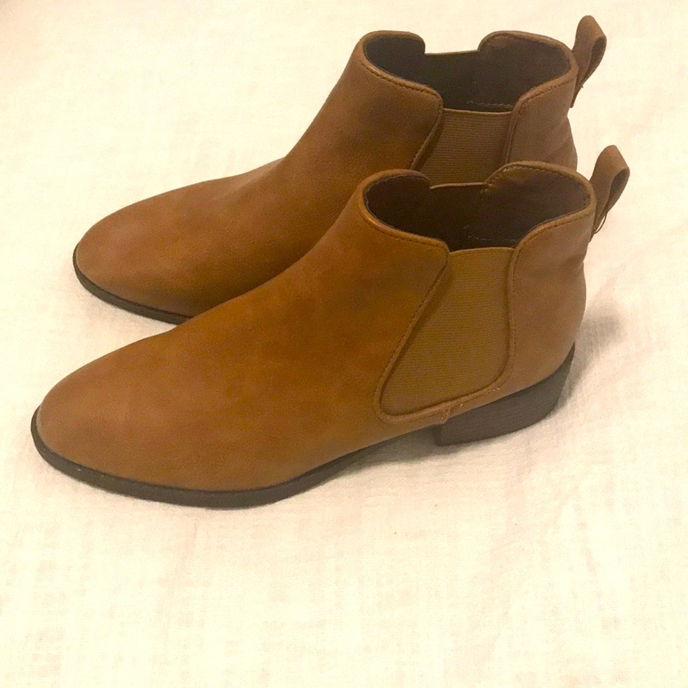Express Tan ankle boot